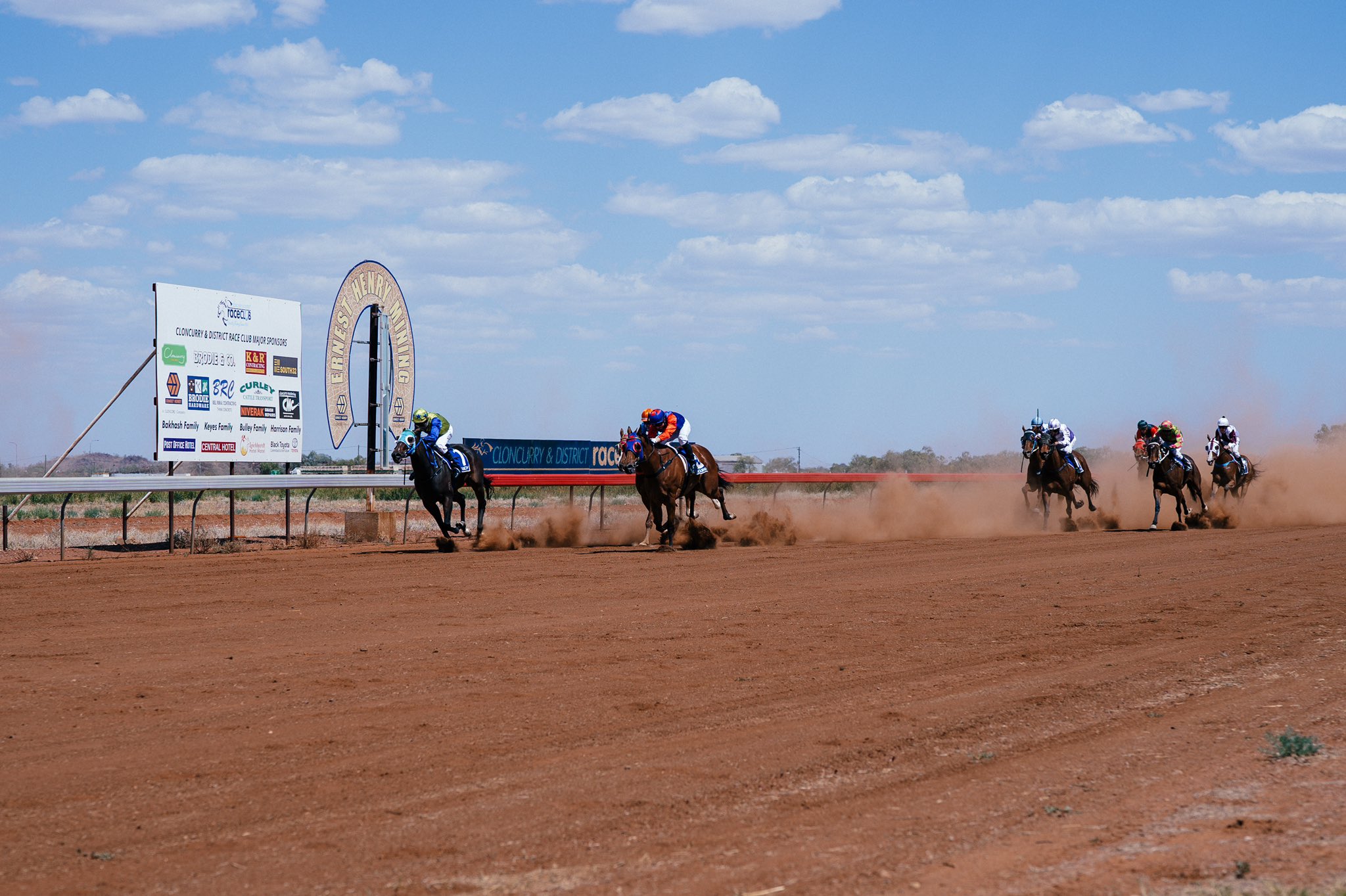 Oates hopeful of Cloncurry feature wins on Friday Racing Queensland