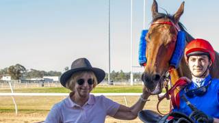 Old favourite Pee Dee delivers special win for Farley